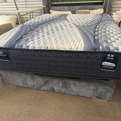 QUEEN SIZE ICOMFORT ZONE COMFORT $799