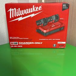 Milwaukee M18 Dual Bay Simultaneous Rapid Charger