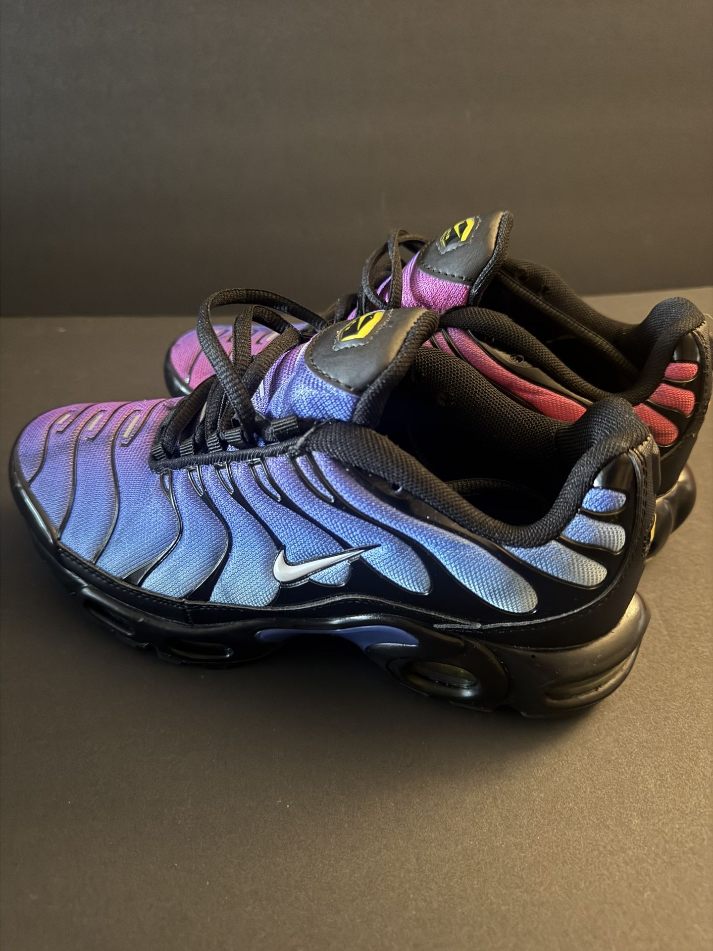 NIKE AIR MAX PLUS TN 25TH ANNIVERSARY FV0393-001 WOMEN'S 8 SNEAKERS