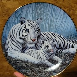 WHITE TIGER COLLECTORS PLATE