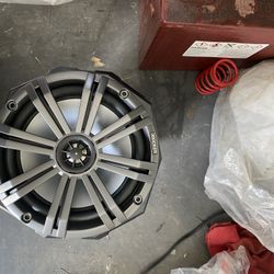 Kickers Km8” Speaker And Pods 