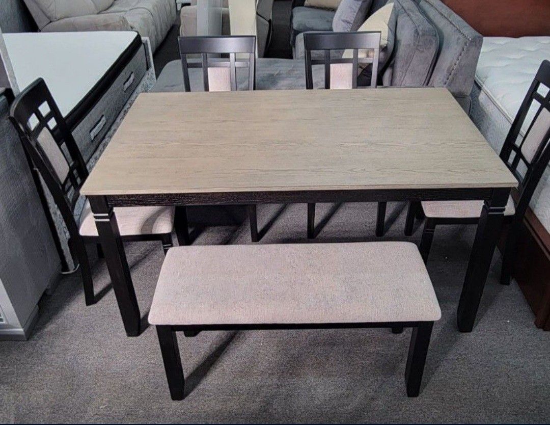 ✅️ Casual 6 pc dining set with upholstered Dining bench