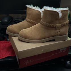 Women Weather Boots 10