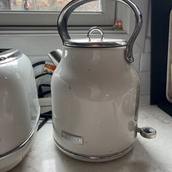 HADEN Heritage Ivory Electric Tea Kettle