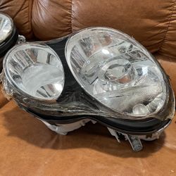 Mercedes E320 Front Sides Headlight