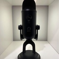 Blue Microphones - Blue Yeti Professional
