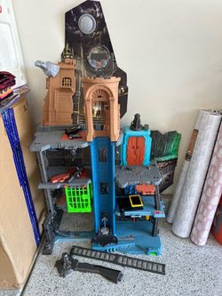 Mattel Batman v Superman: Dawn of Justice Ultimate Batcave Playset