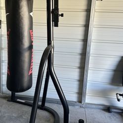 Punching/kicking Bag W/speedbag