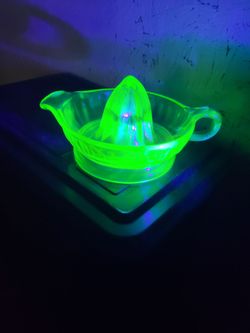Uranium glass juicer