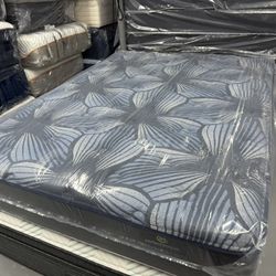 QUEEN SIZE SERTA PERFECT SLEEPER (PLUSH) MATTRESS & BOX SPRING BED SET