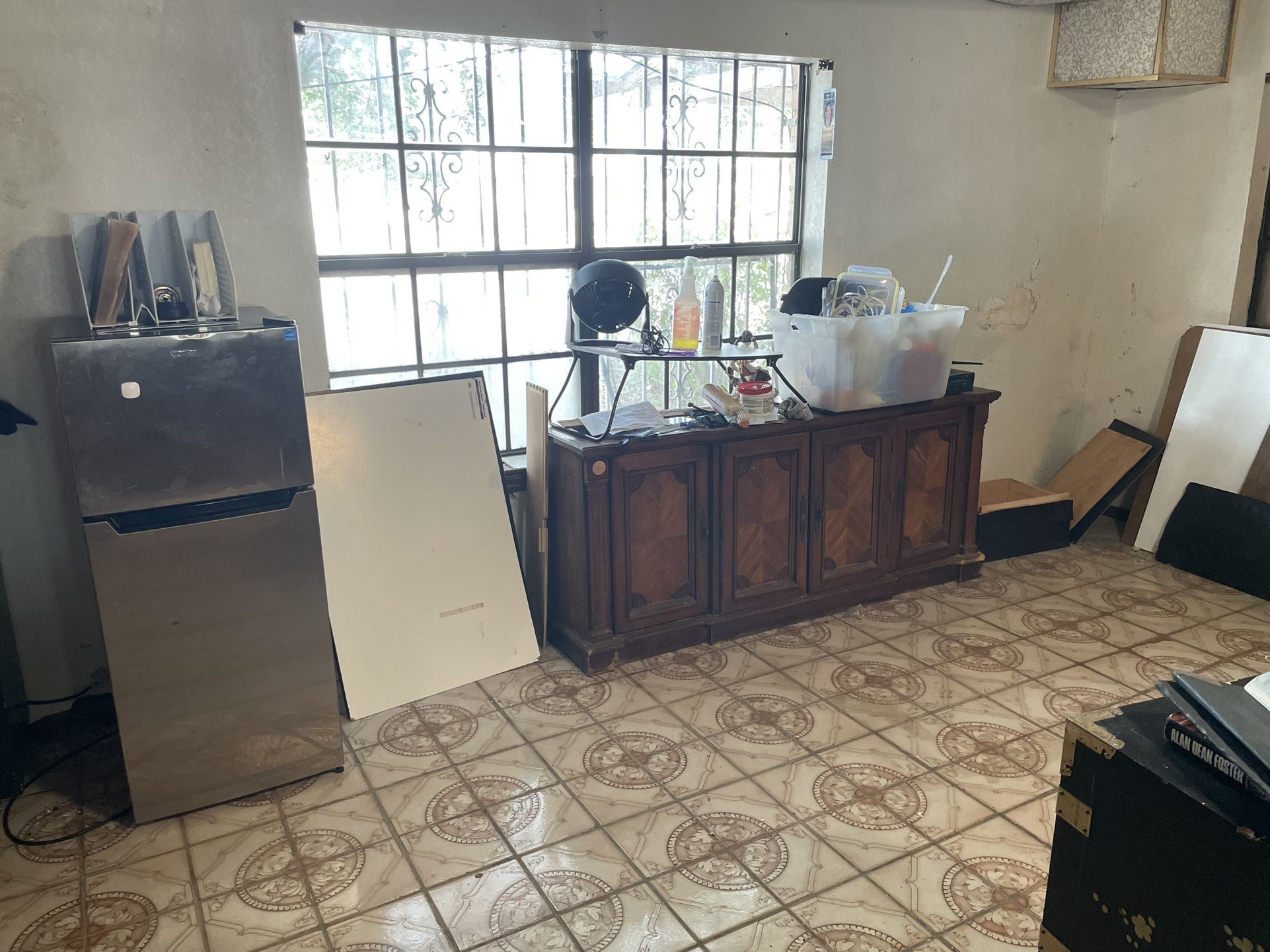 Furniture Antiques Everything must Go Selling For Less Than $100