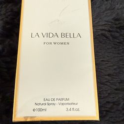 La Vida Bella Perfume 