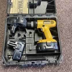 DEWALT 18V MAX Cordless Drill