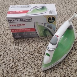 Black + Decker Easy Steam Compact Iron