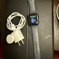 Apple Watch SE 44mm GPS + Cellular (Midnight) w/ Charger – Like New 
