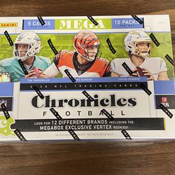 2020 Chronicles Football Mega Box - Target! Burrow, Herbert