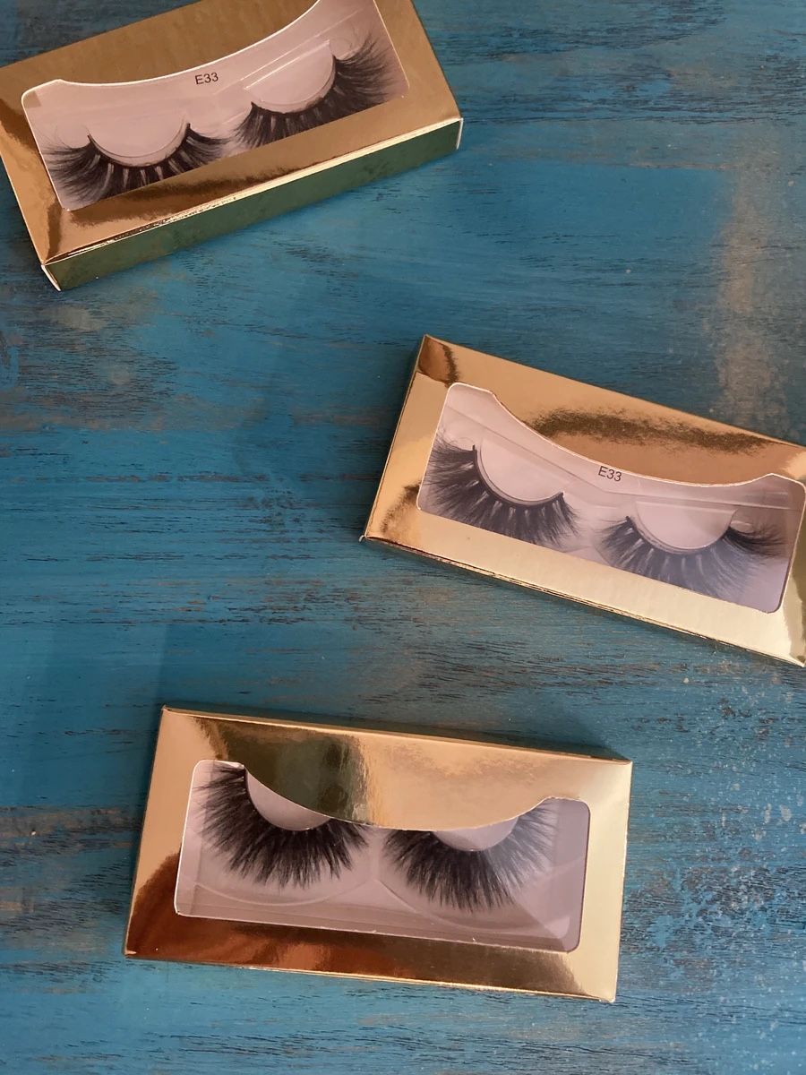 3D MINK lashes With FREE Spoolie!
