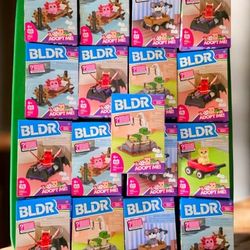 HUGE NEW LOT of 17 BLDR ADOPT ME series 1 building block sets
