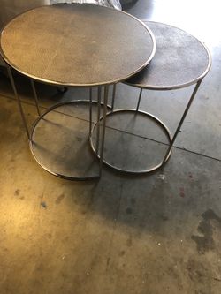 Round metal trai table