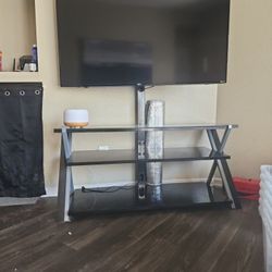 Onn 55" 4K Roku Smart TV /w Glass TV Stand