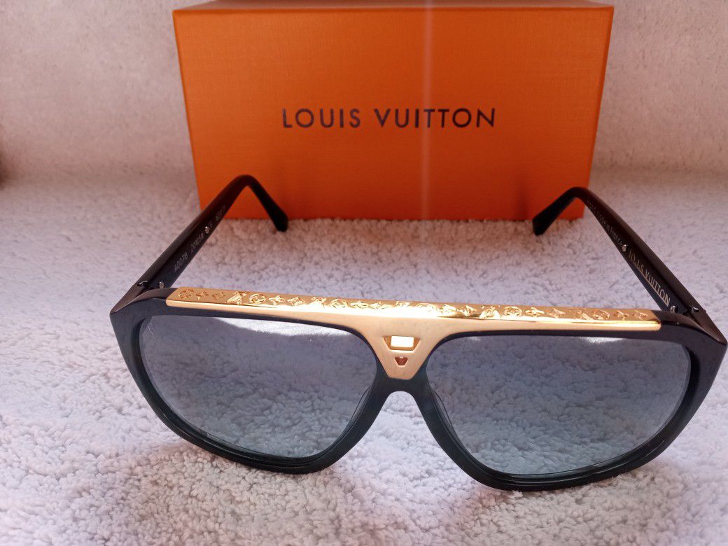 Louis Vuitton Evidence Millionaire Shades for Sale in Orange, CA - OfferUp