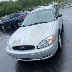 2006 Ford Taurus
