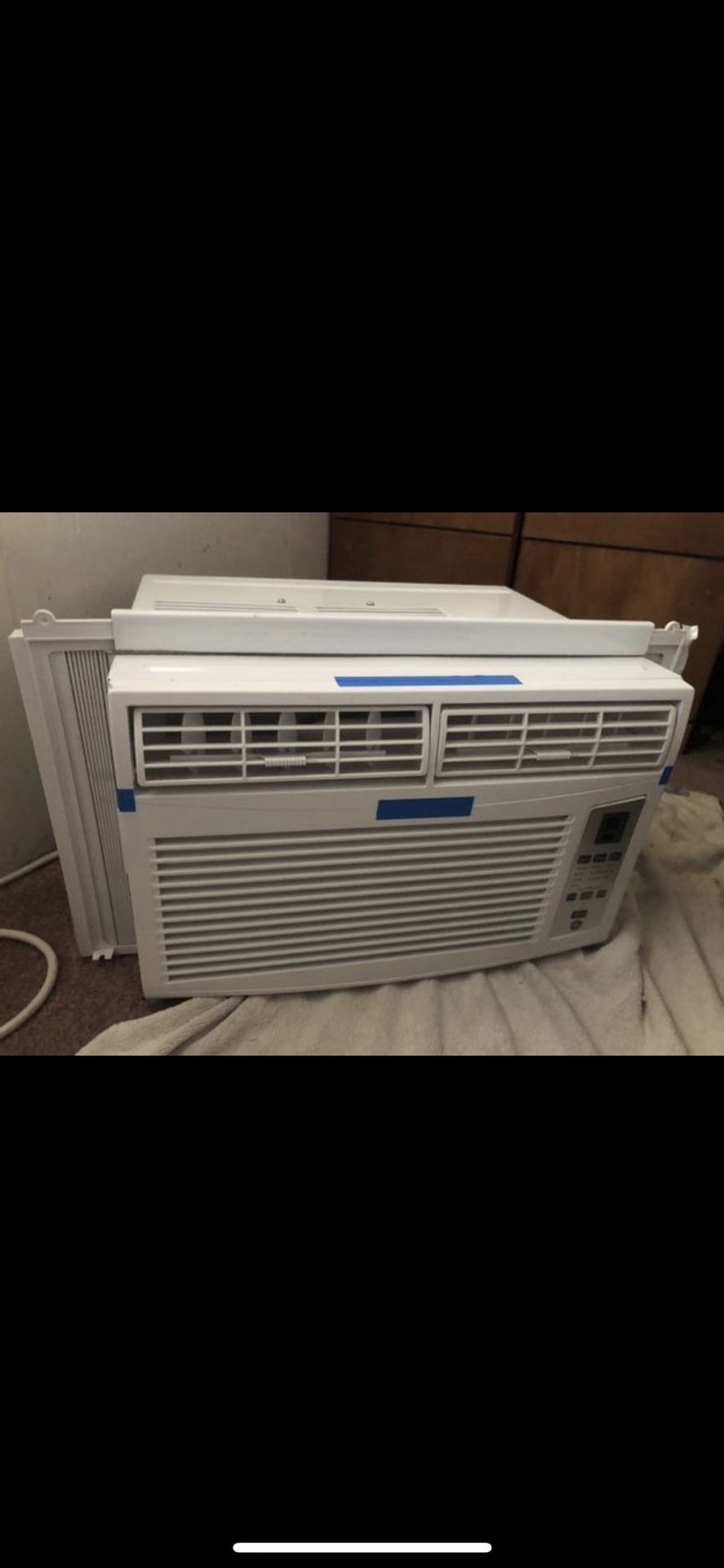 6,000 BTU Air Conditioner - Great Condition