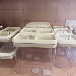 12 Food Storage Containers 