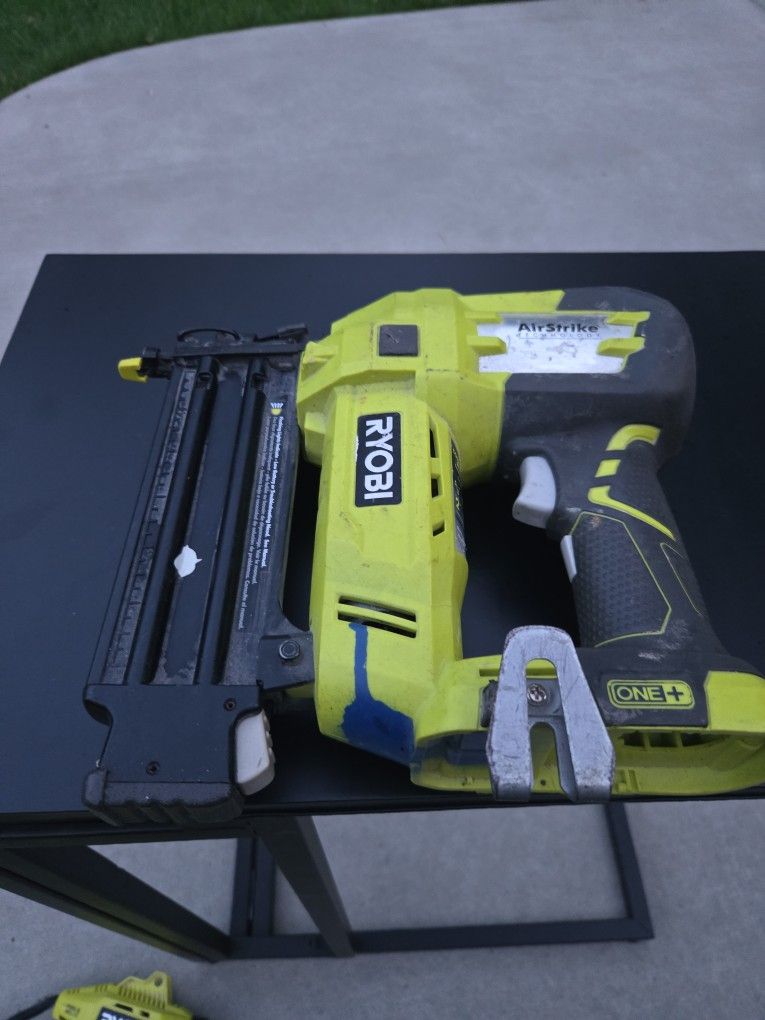 RYOBI 18 GA BRAD NAILER