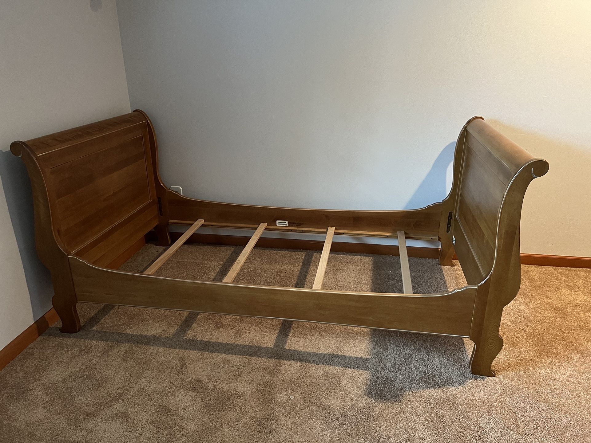 Ethan Allen Twin Bedframe for Sale in Bothell, WA OfferUp