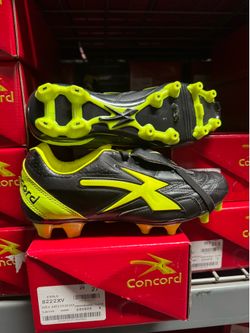 Concord S222XV Soccer Cleats Black Yellow