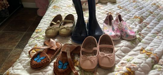 Girl shoes