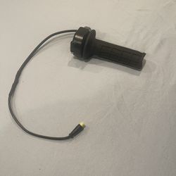 Yx Mods 3 Pin Male Surron Throttle ( New Grip Included 