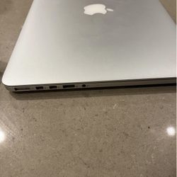 MacBook Air and iPad Mini 