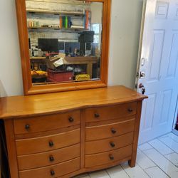 Full Size ,Wood Bedroom https://offerup.com/redirect/?o=U2V0LkZSRUU= DELIVERY IN WPB..