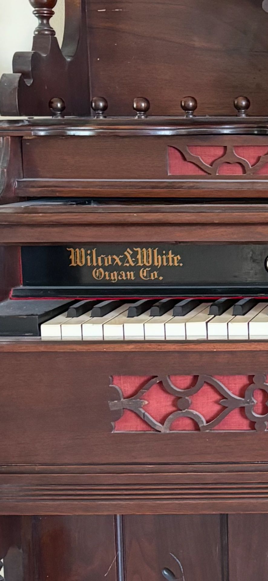 Wilcox & White Pump Organ