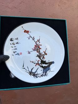 Riantea Gallery -Chinese boxed porcelain display plate