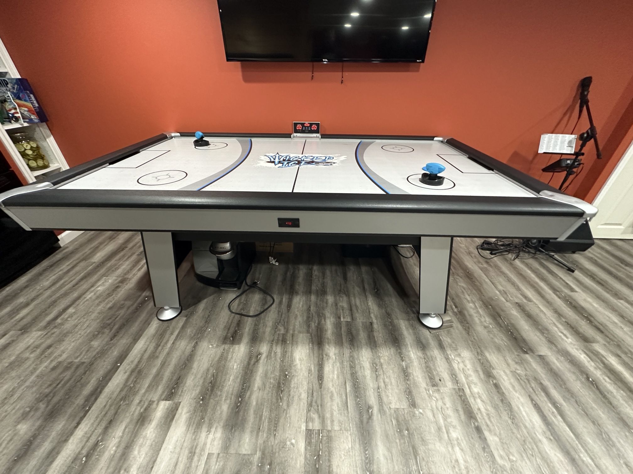 Air Hockey Table
