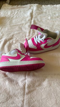 Nike girls shoes