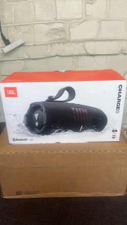 JBL charge 6 portable Bluetooth speaker