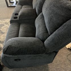 Draycoll Gray 2 Piece Reclining Sofa and Loveseat Set /P