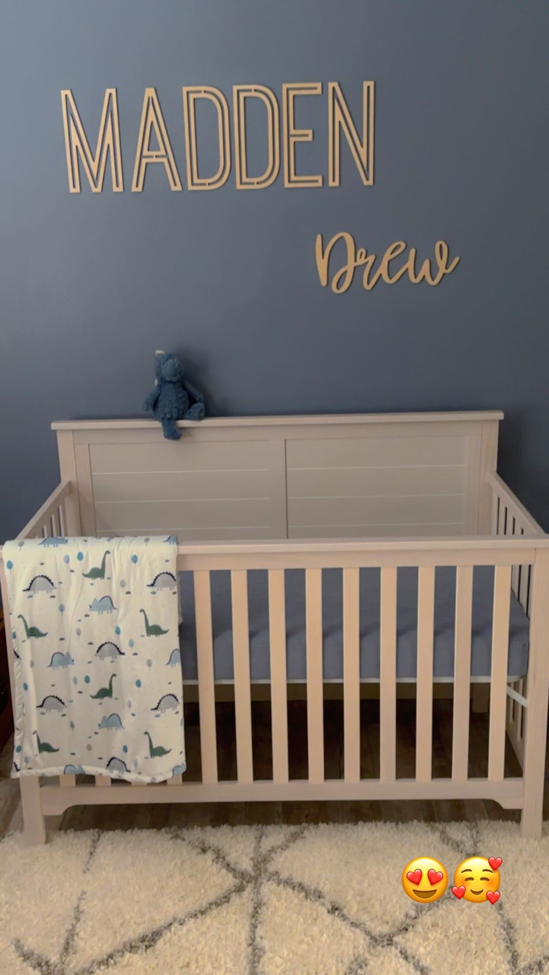 Crib With Mattress & Changing Table