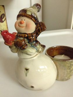 Snowman and red bird tea light holder