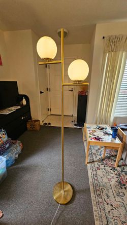 Multi-Globe Style Lamp