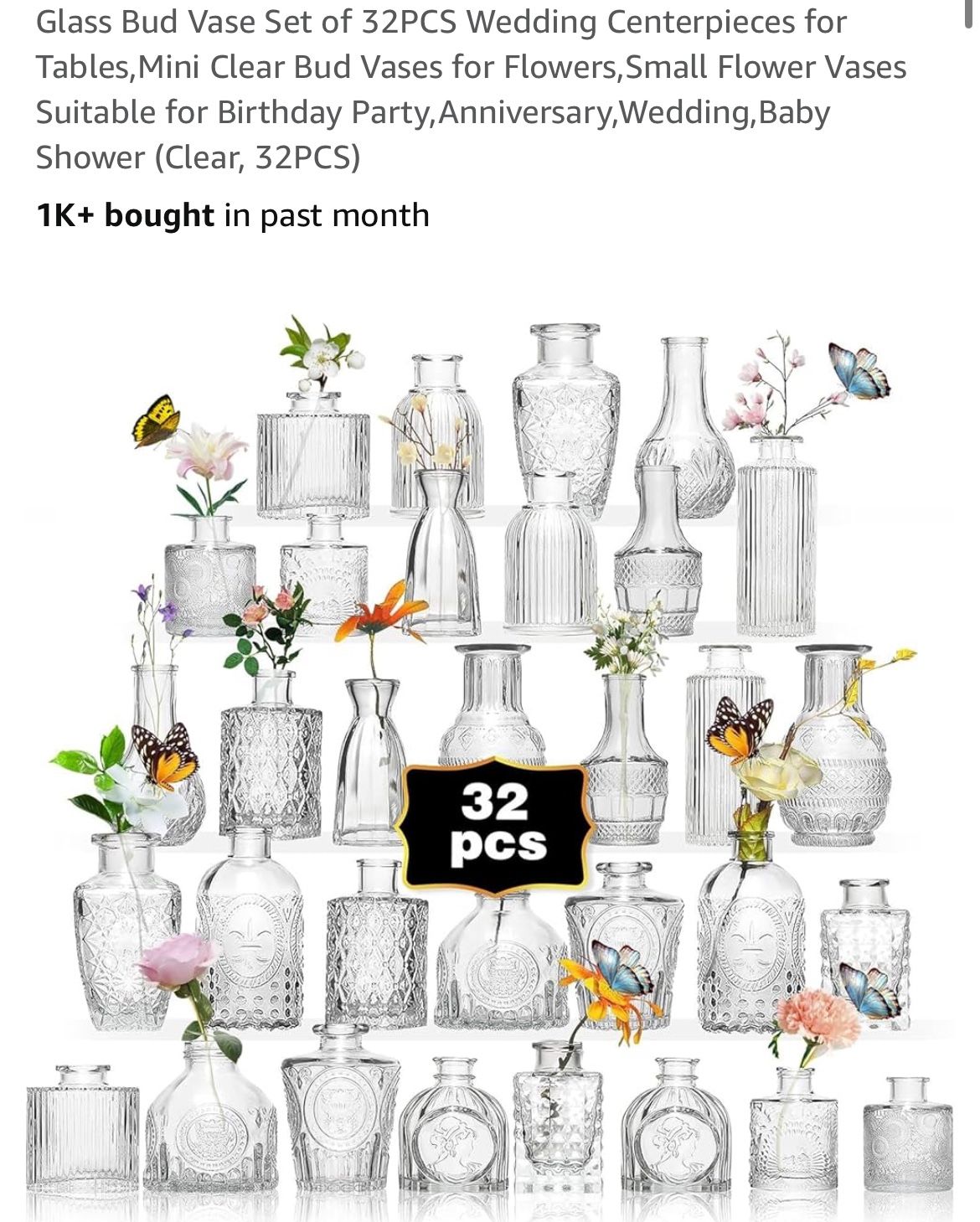 32 Mini Clear Bud Vases