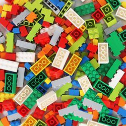 Wanted: your unwanted Lego pieces!