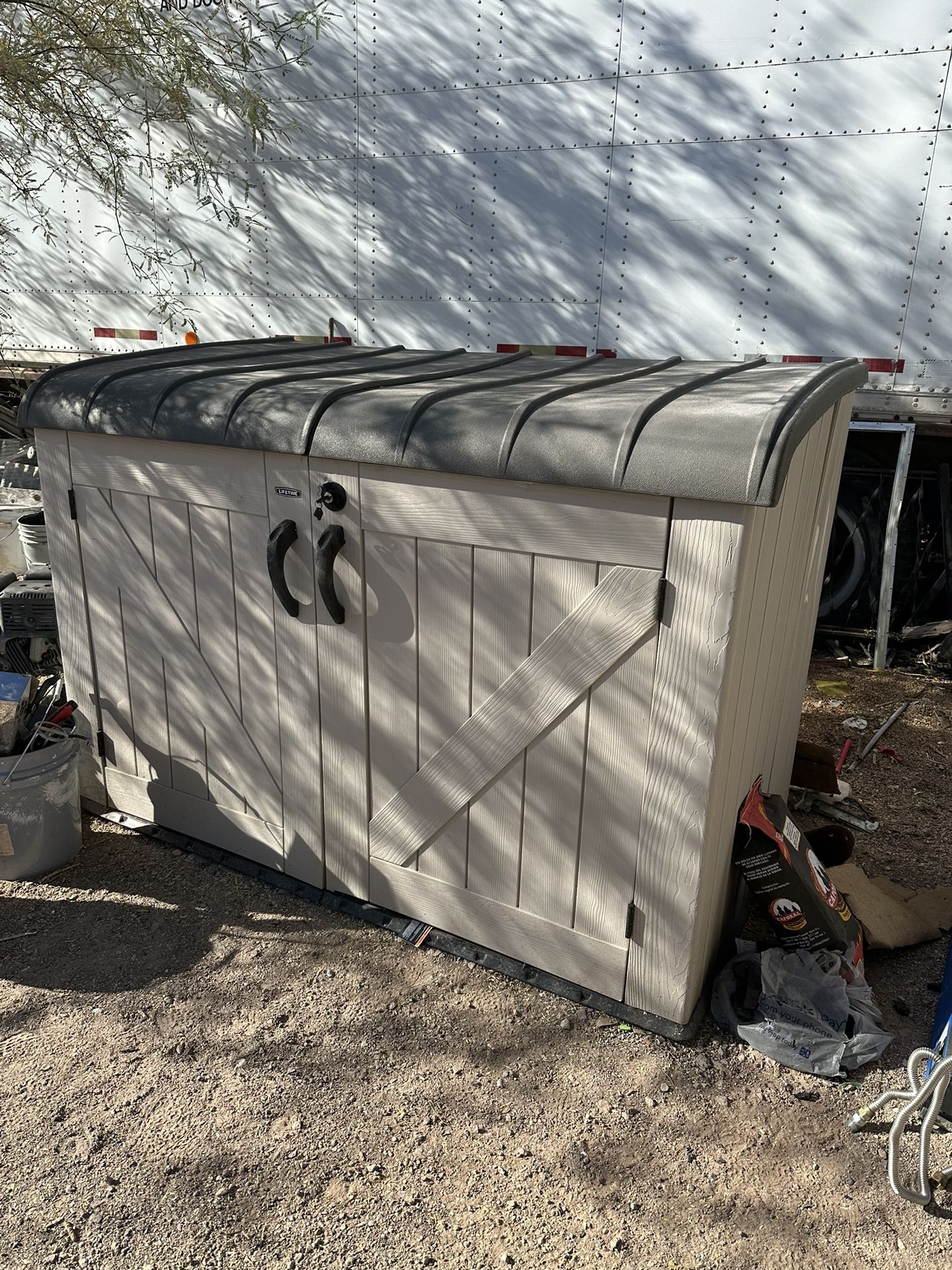 Shed plastic good condition