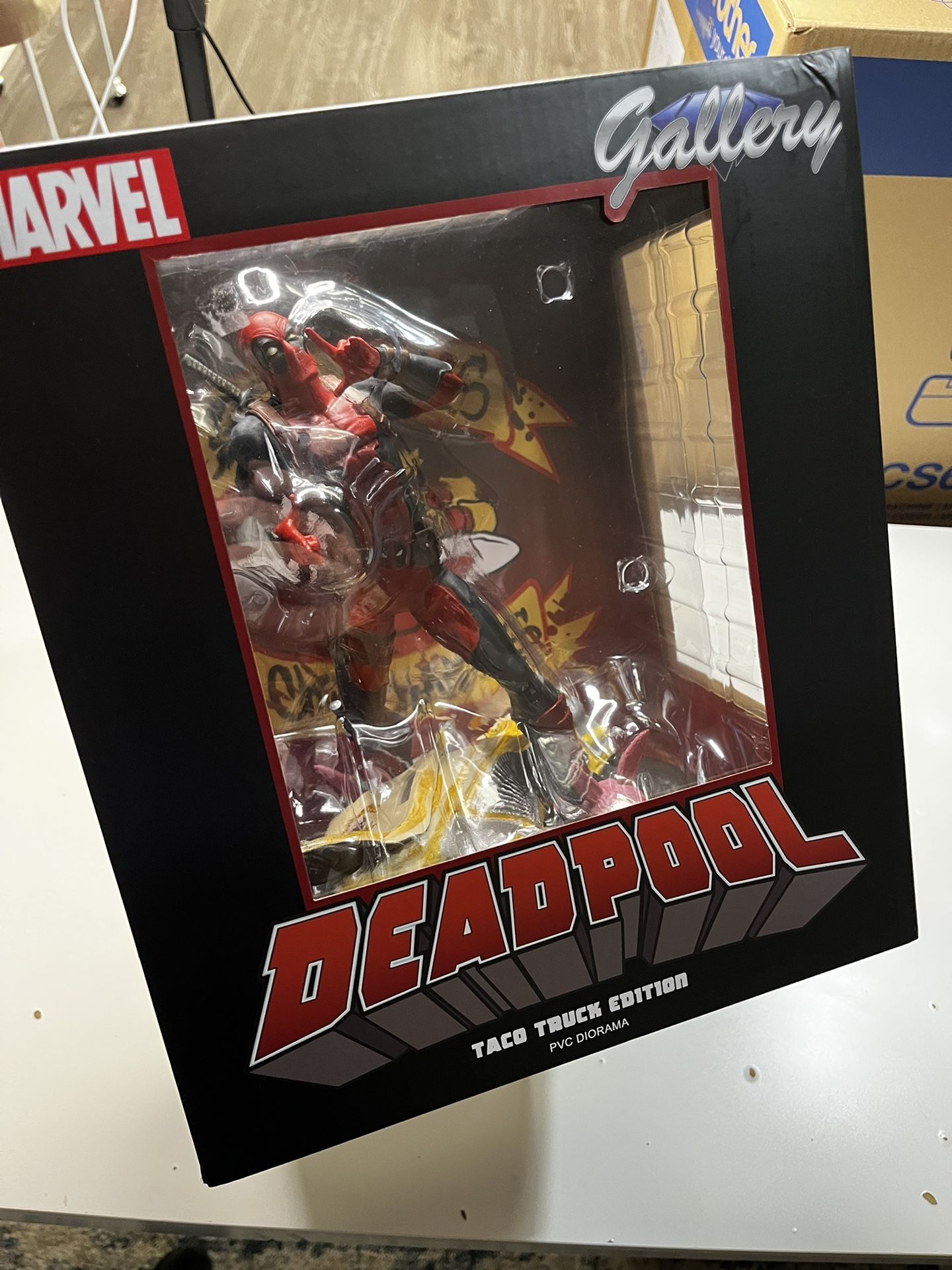 Deadpool Statue/Collectible…