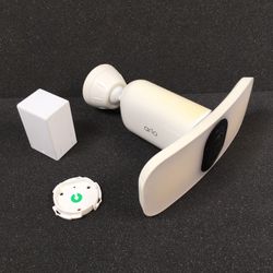 Arlo Pro 3 Floodlight Wire-Free 2K Camera FB1001 - White