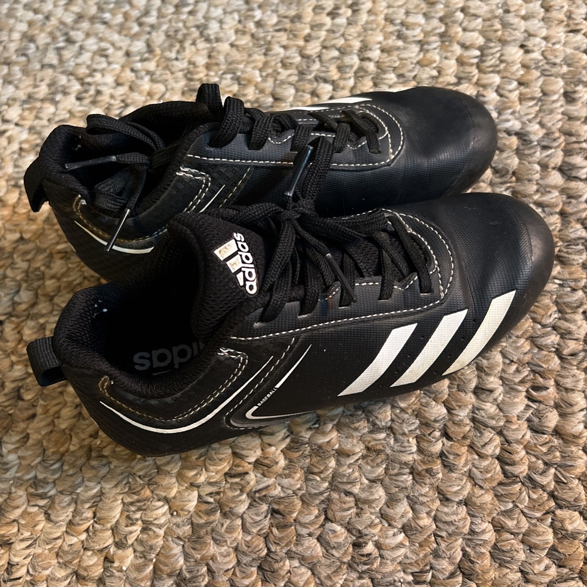 Adidas Tball Cleats